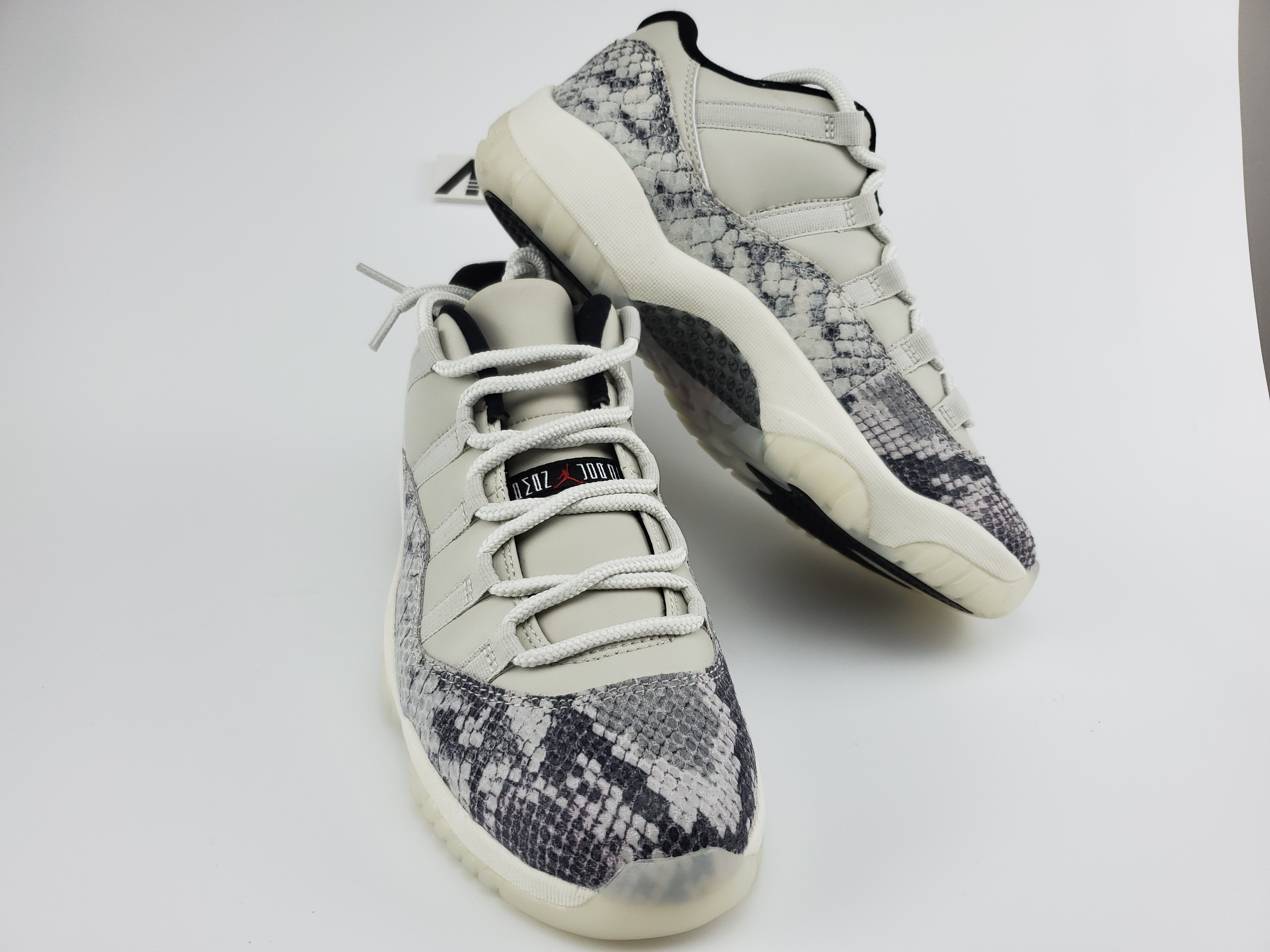 Air Jordan 11 Retro Low Snake Light Bone