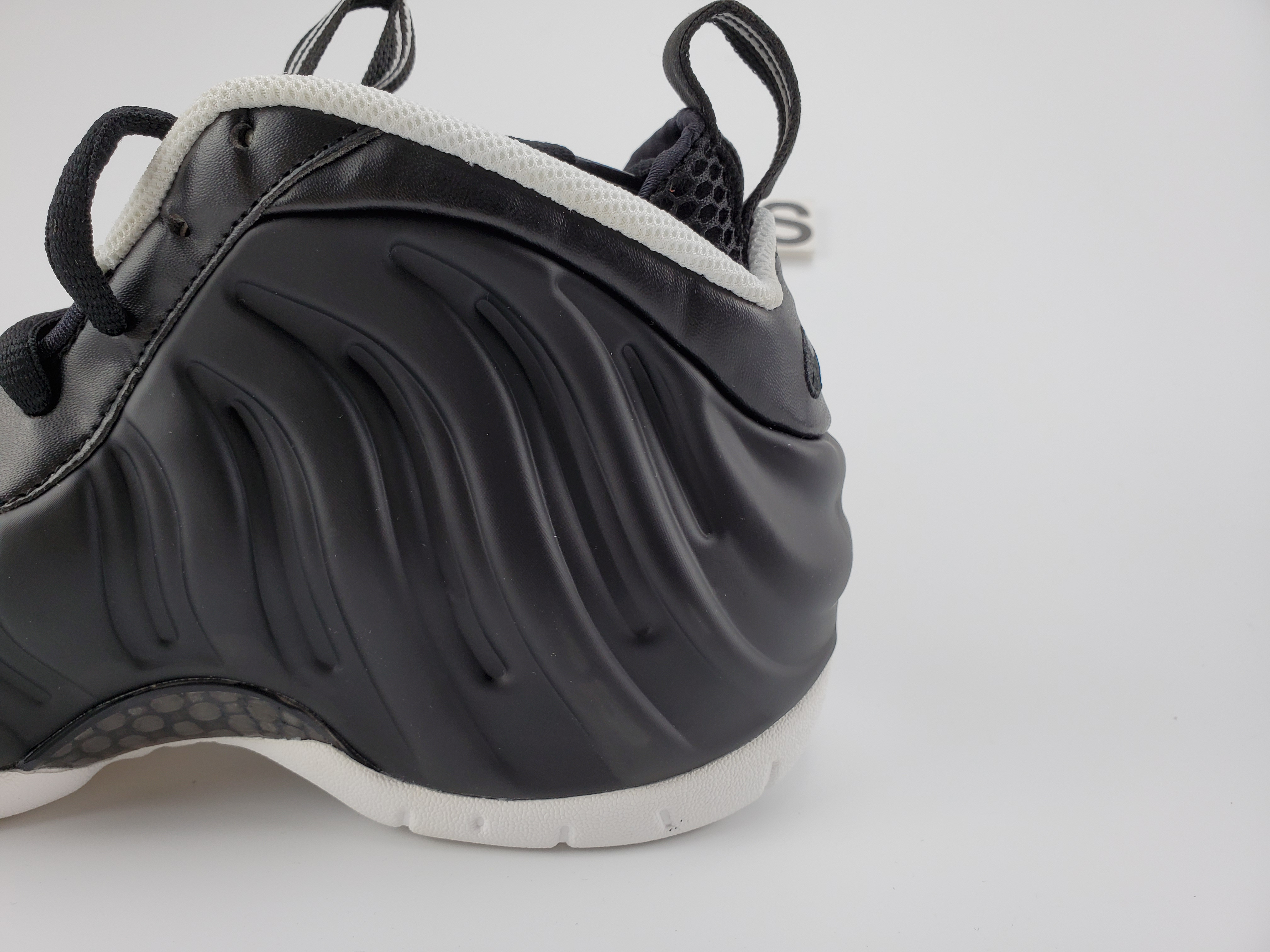 Air Foamposite Pro Dr. Doom (2016)