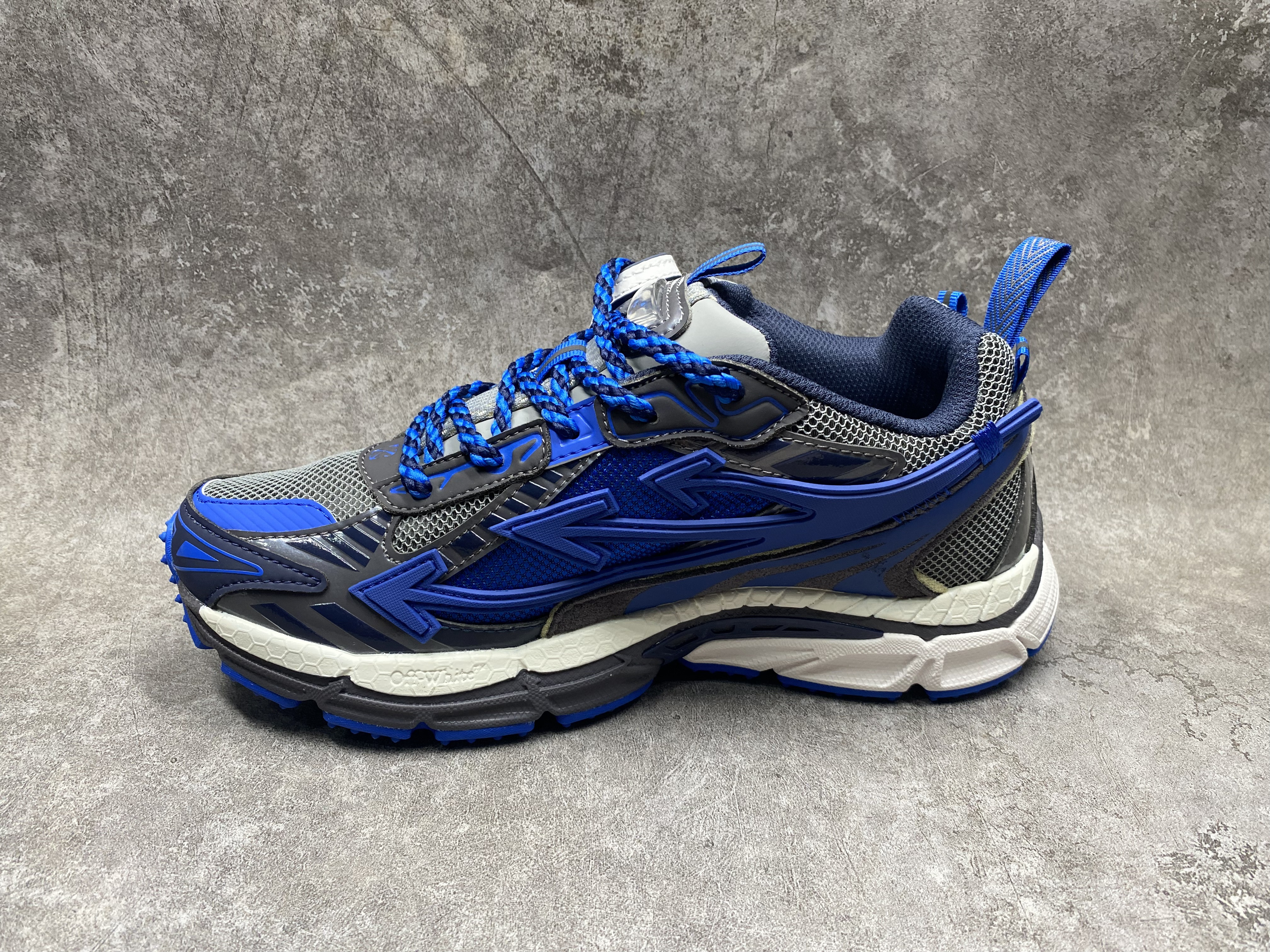 UA Off-White "BE RIGHT BACK"