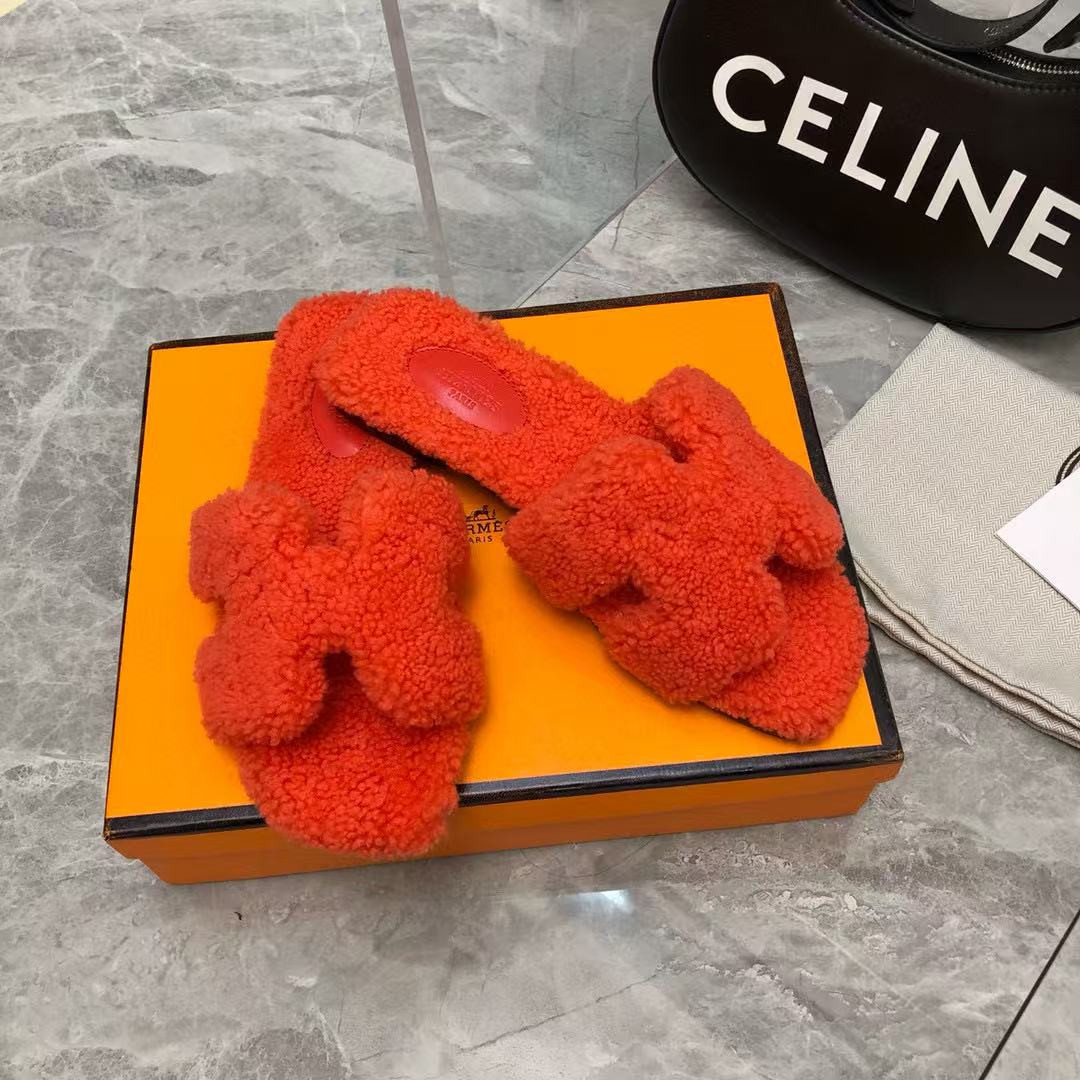 UA Hermès Oran sandal