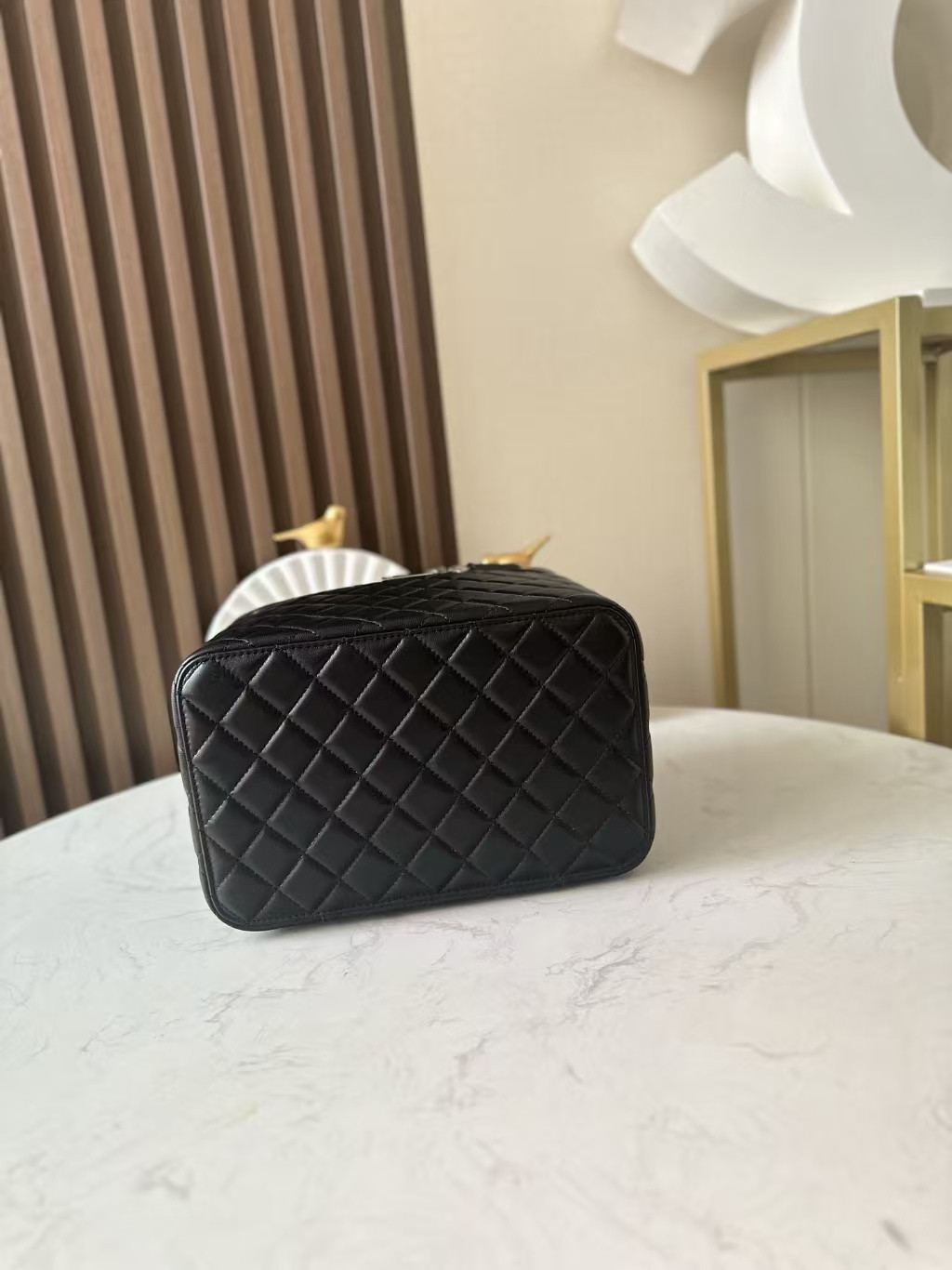 Ch*el quilted vanity case bags 25x16x18cm