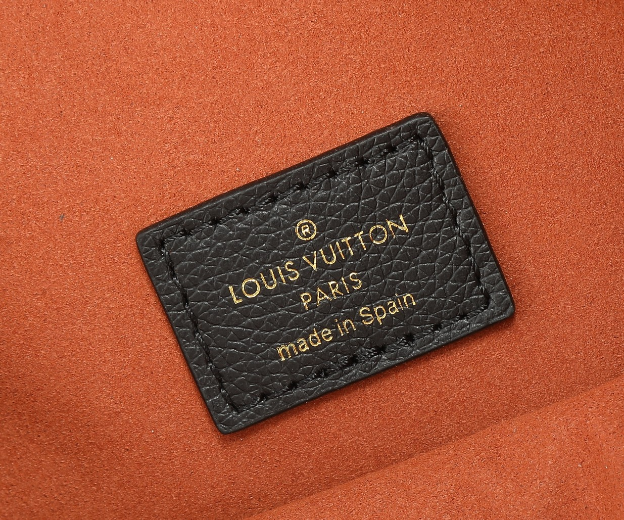 LV  small low key hobo M25352 24x28x16cm