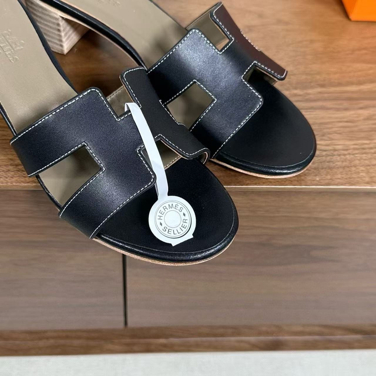 UA Hermès Oasis Sandal