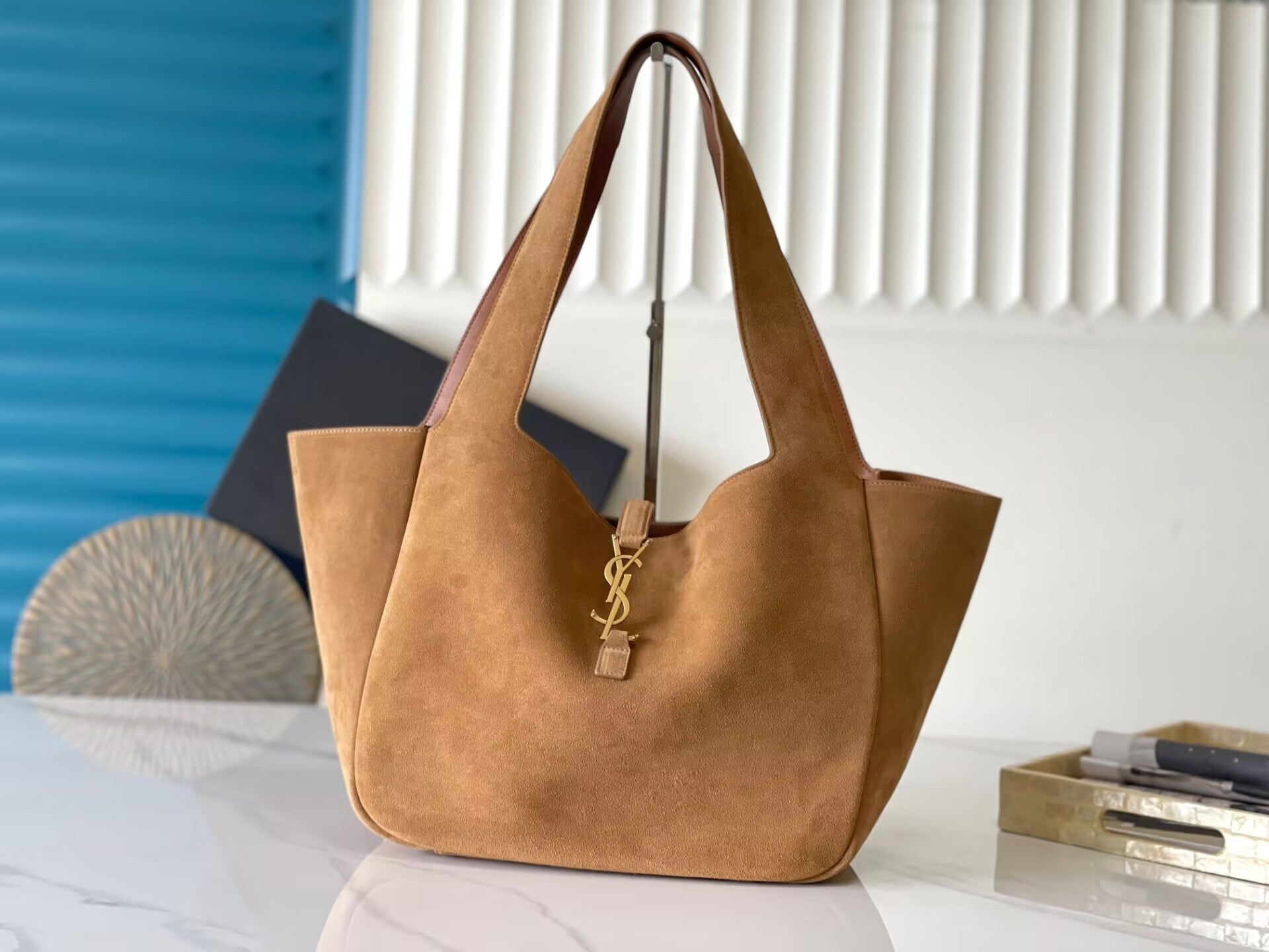 Y*L le 5 à 7 bea in suede 50×28×18cm