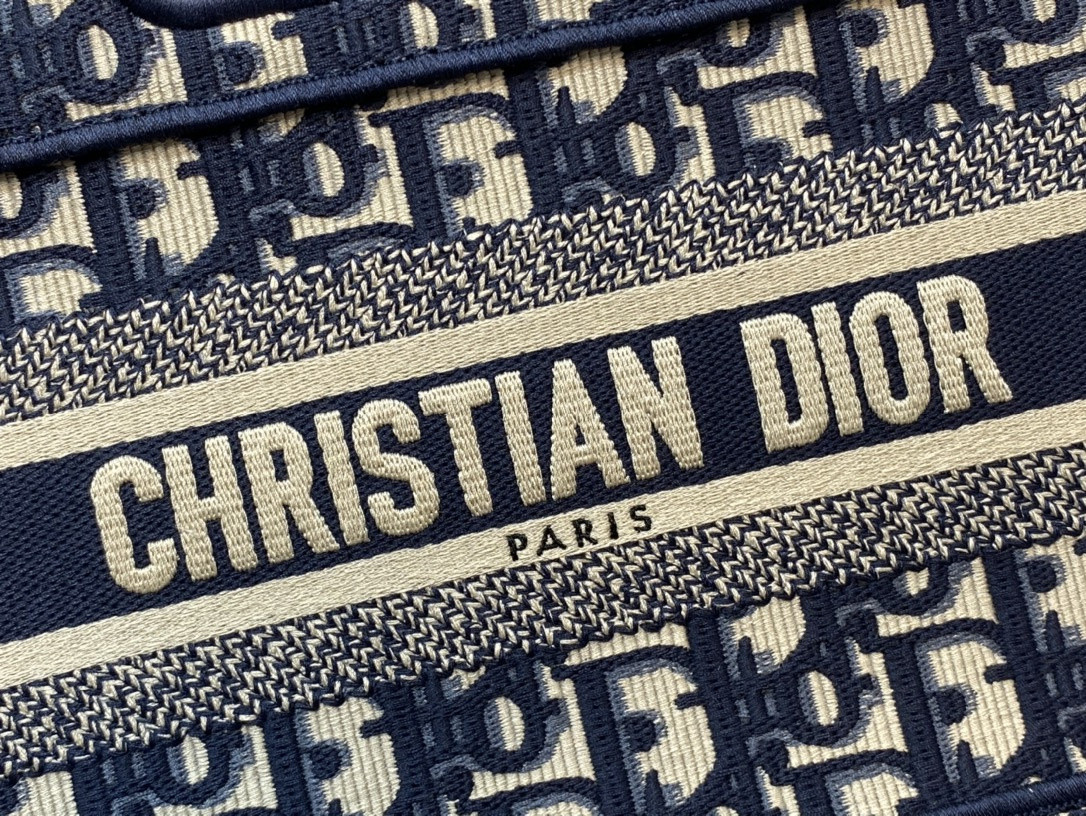 D*or book tote size mini 23*7*17cm