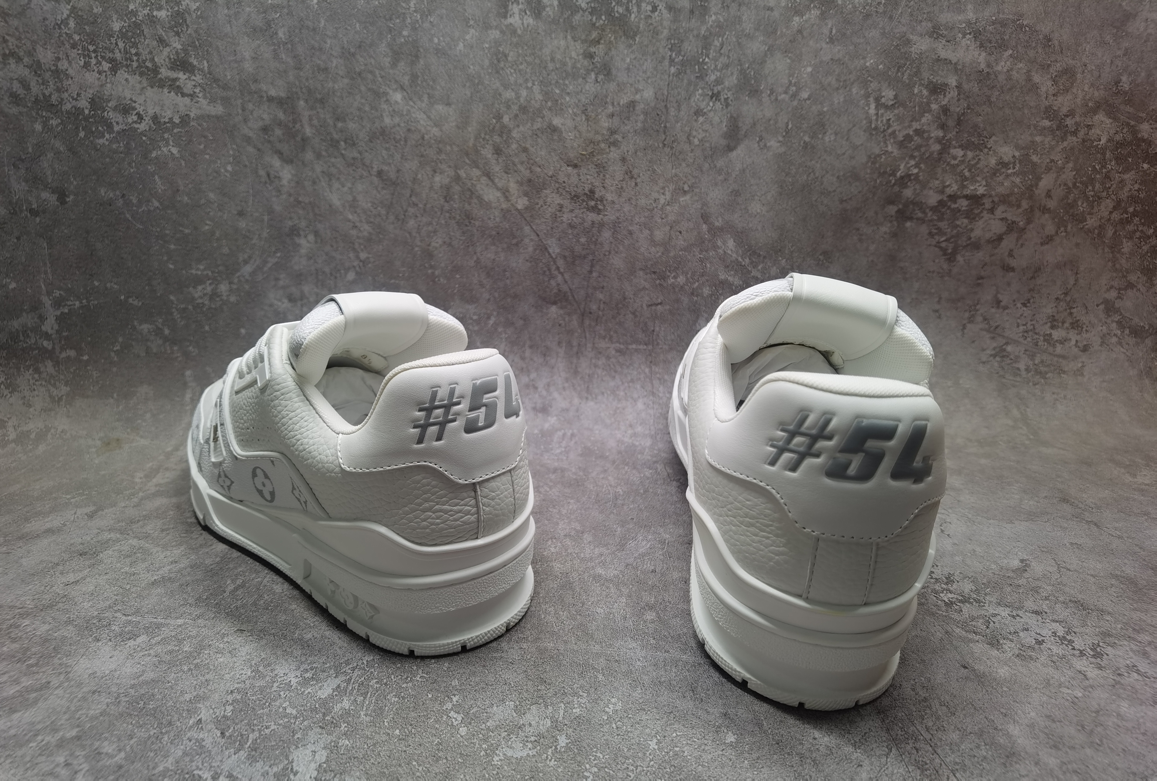 UA LV Trainer Sneaker