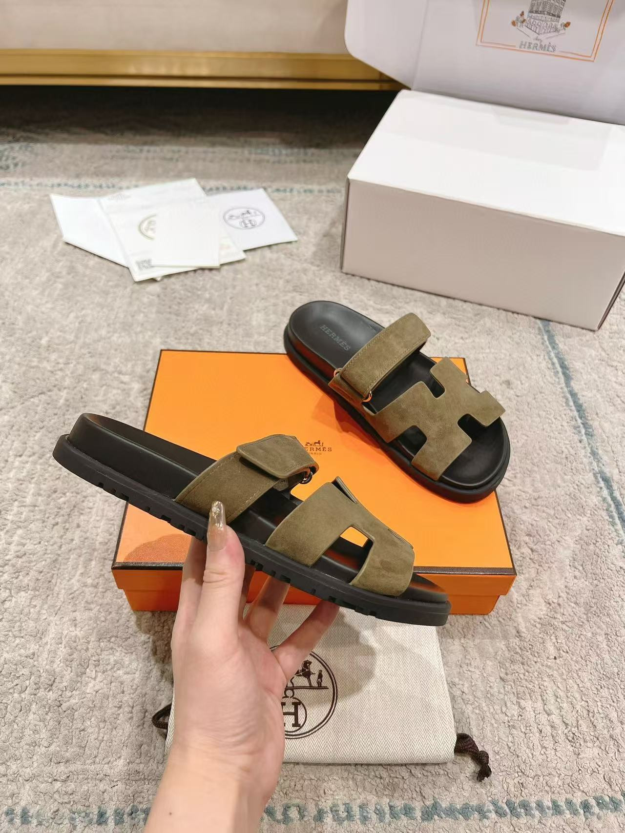 UA Hermès Chypre sandal