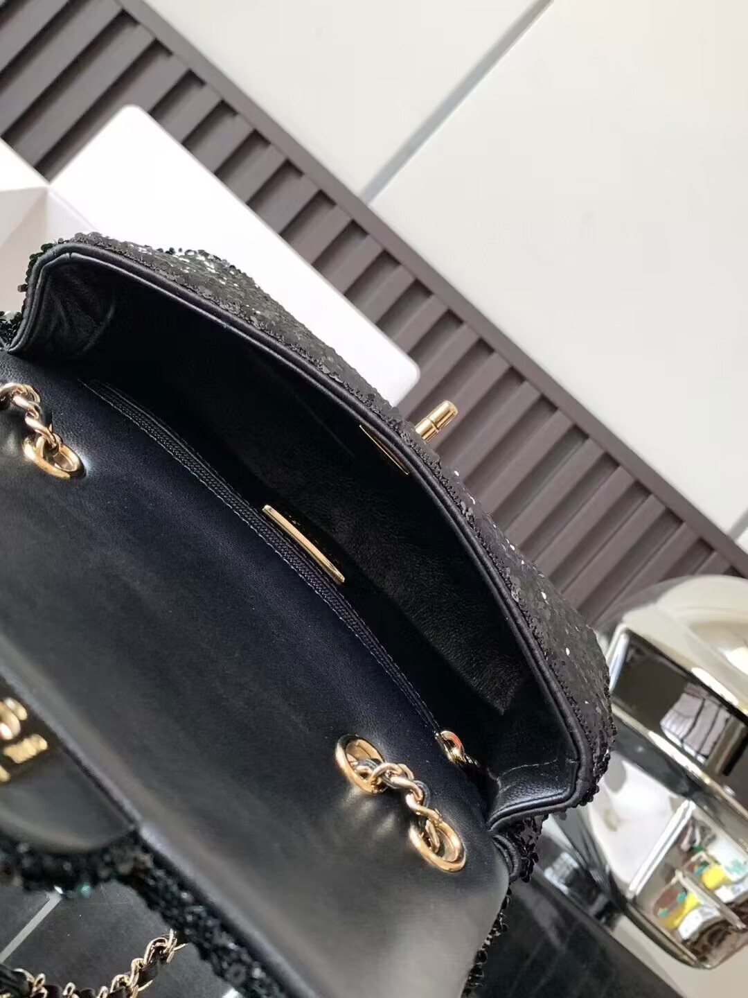 Ch*el mini cf gram glitter dinner bag 20x15x7cm