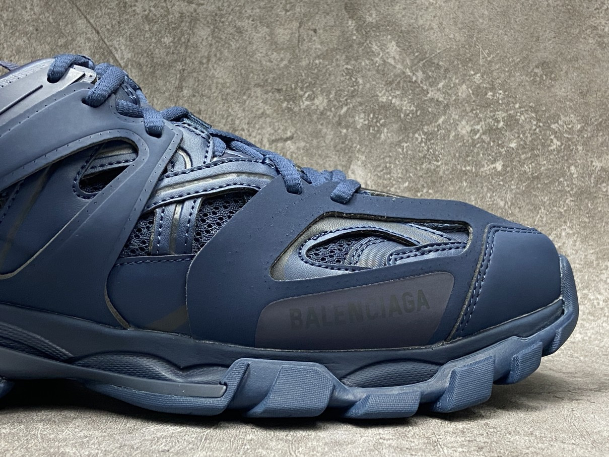 Balenciga Track Blue Pearl