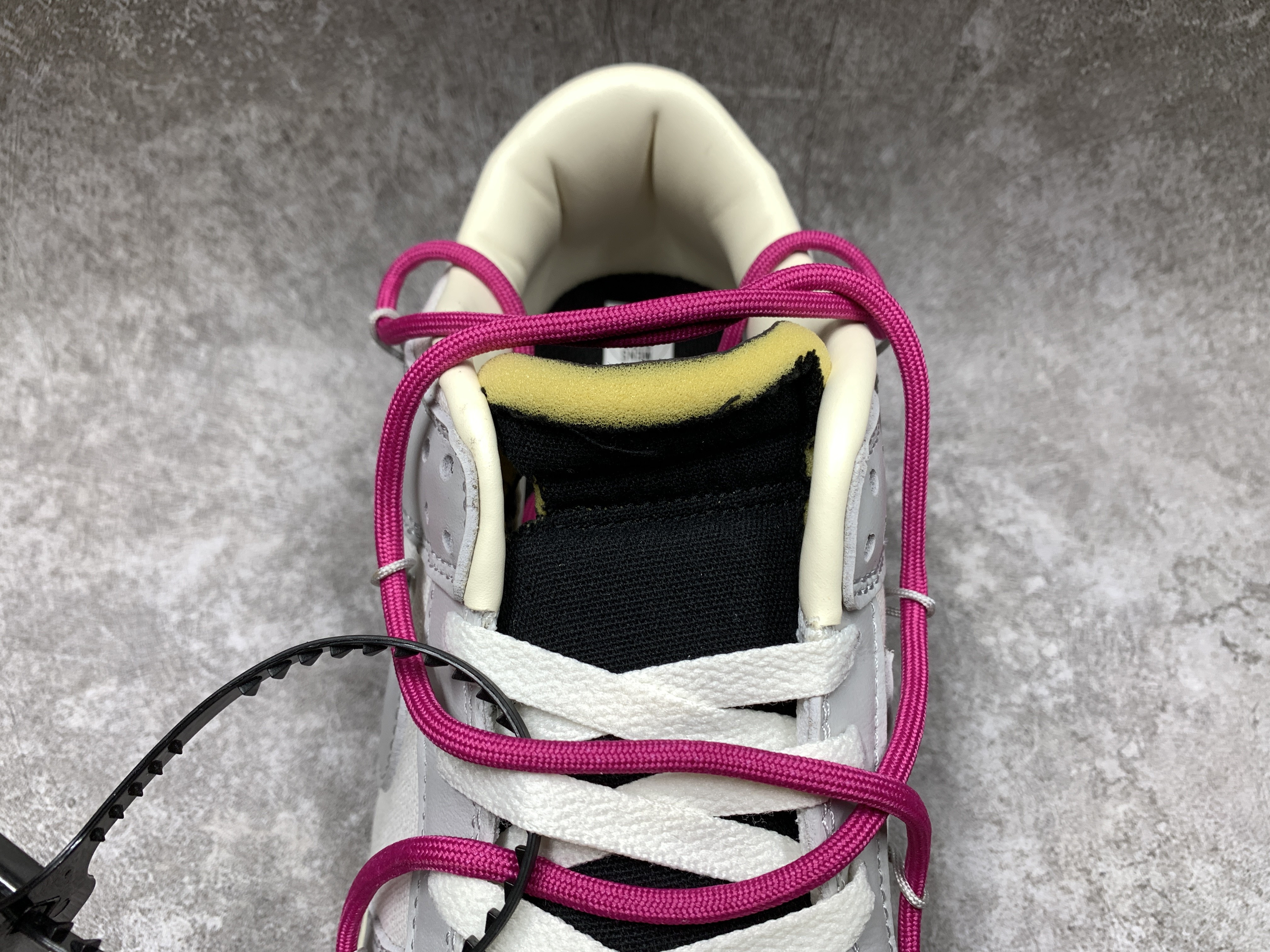 Off-White x Dunk Low Lot 30 of 50