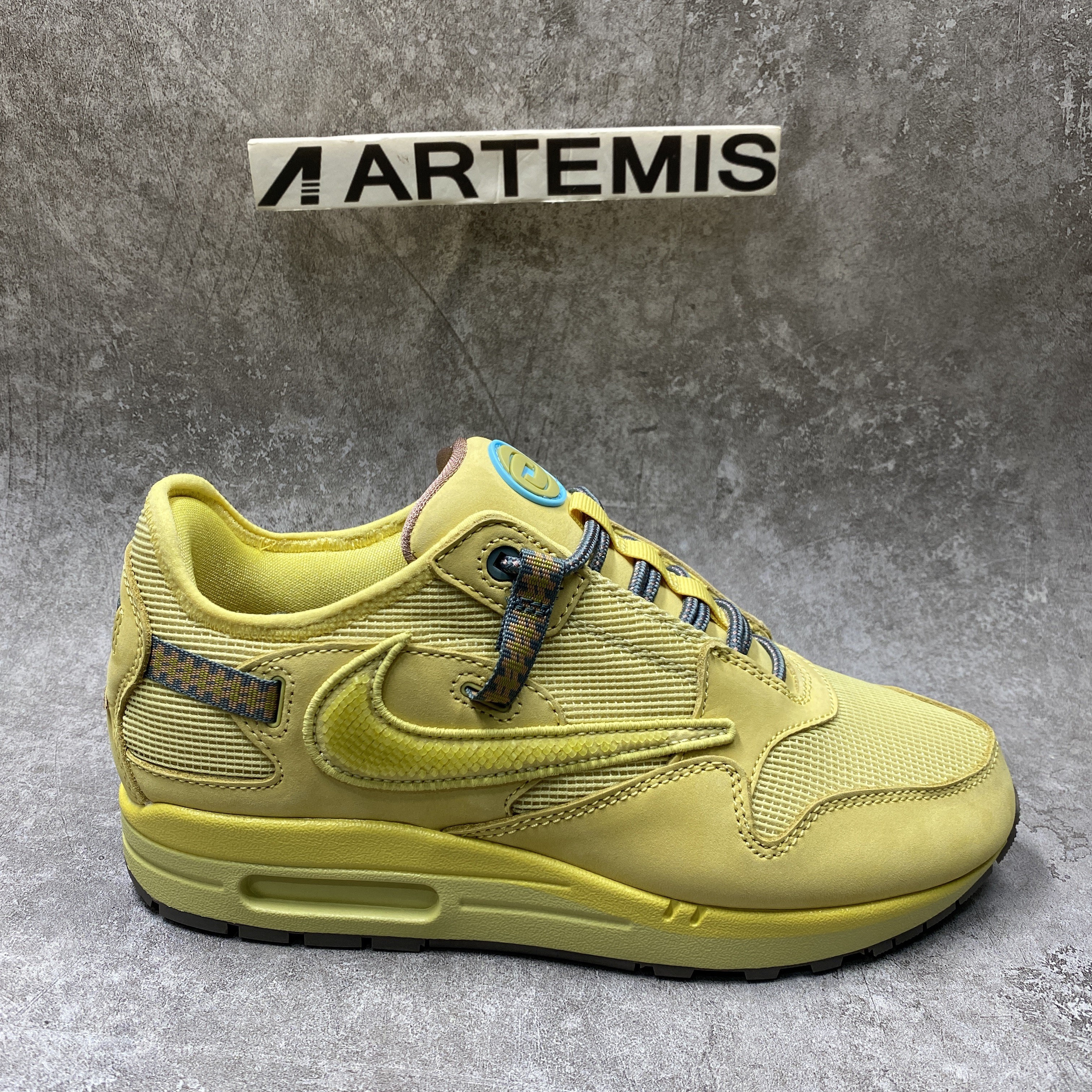 Nike Air Max 1 Travis Scott Cactus Jack Saturn Gold
