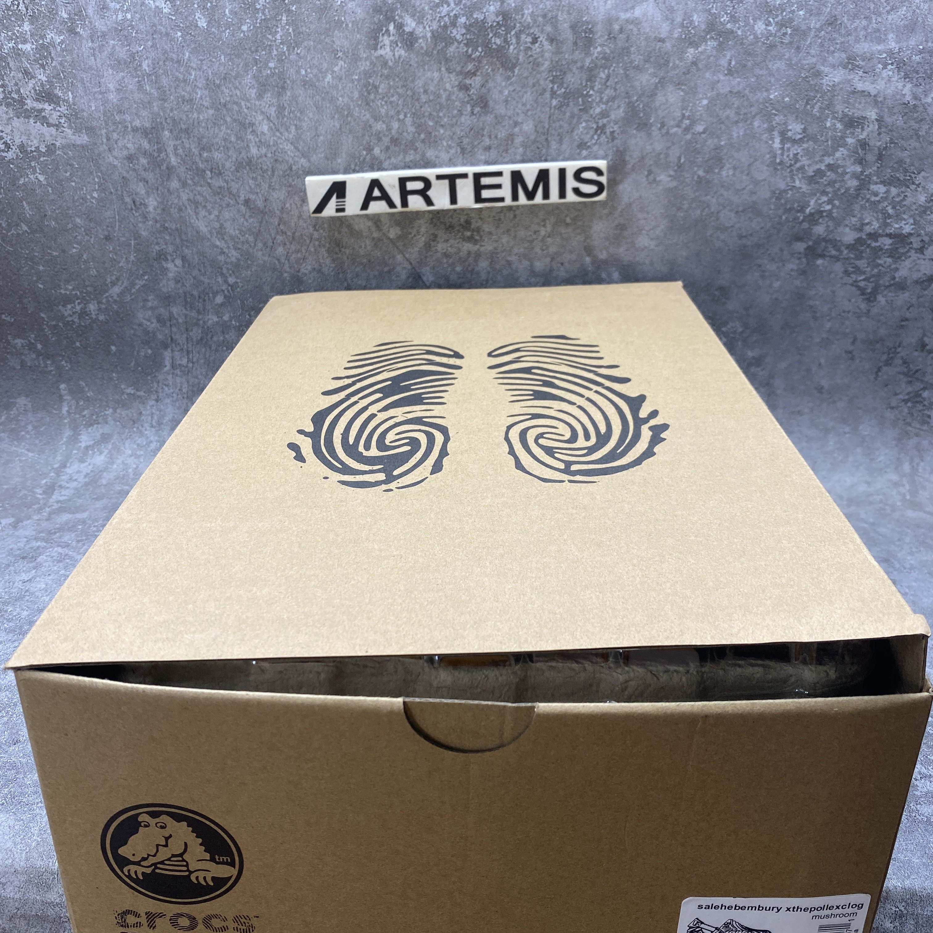 Cr*0*s pollex clog by salehe bembury menemsha