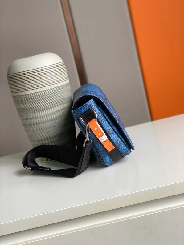 LV STUDIO MESSENGER N50026