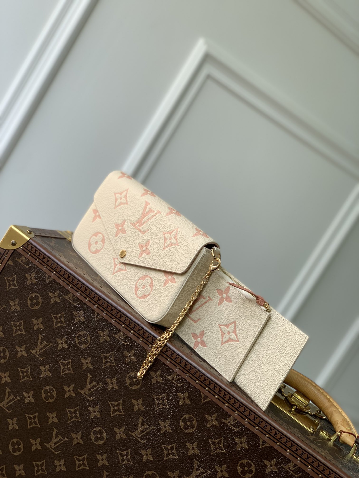 LV FÉLICIE POCHETTE M69977