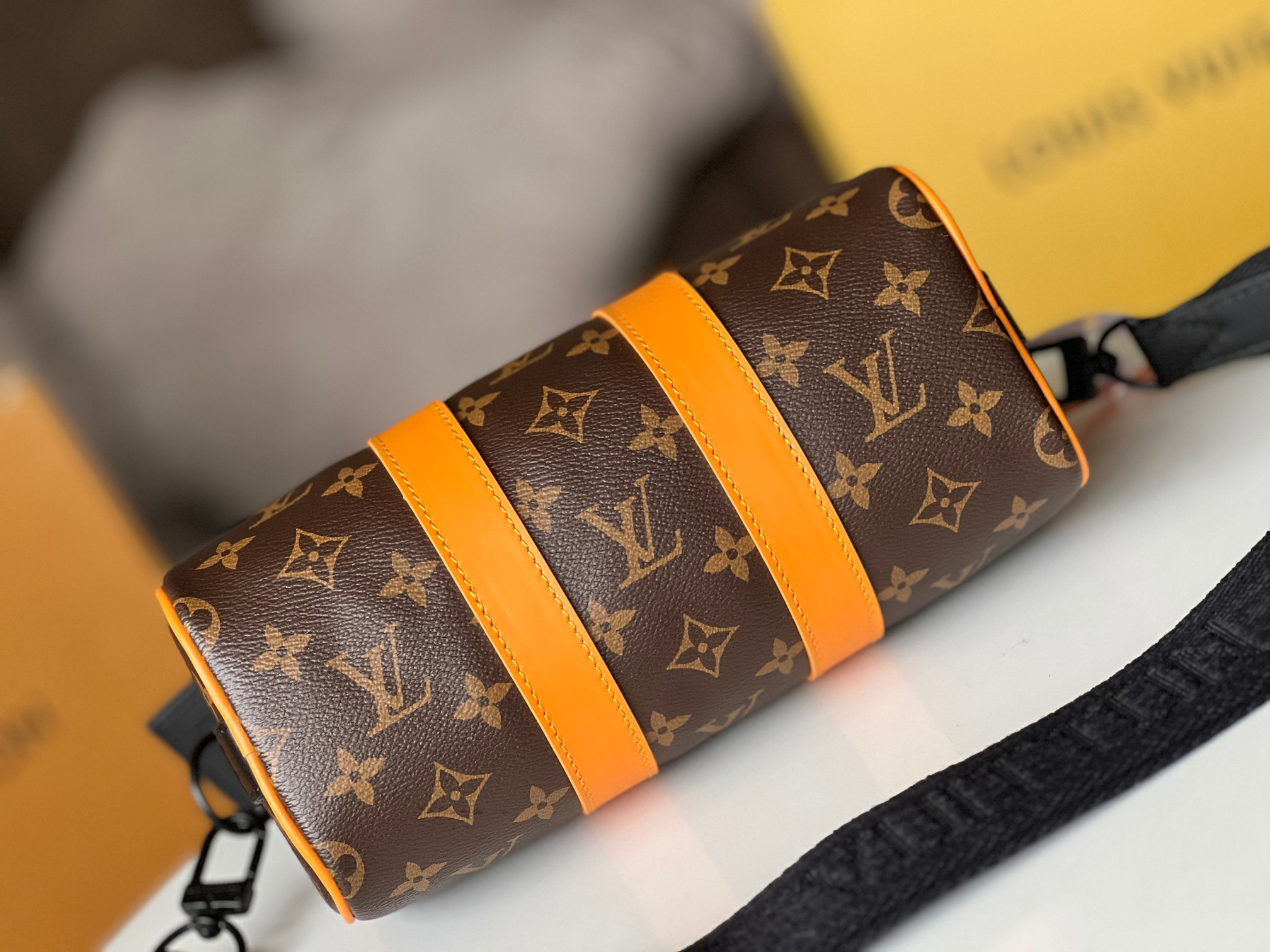 l0*is V*t0n keepall bandoulière 25 m46687 9.8 x 5.9 x 4.3 inches