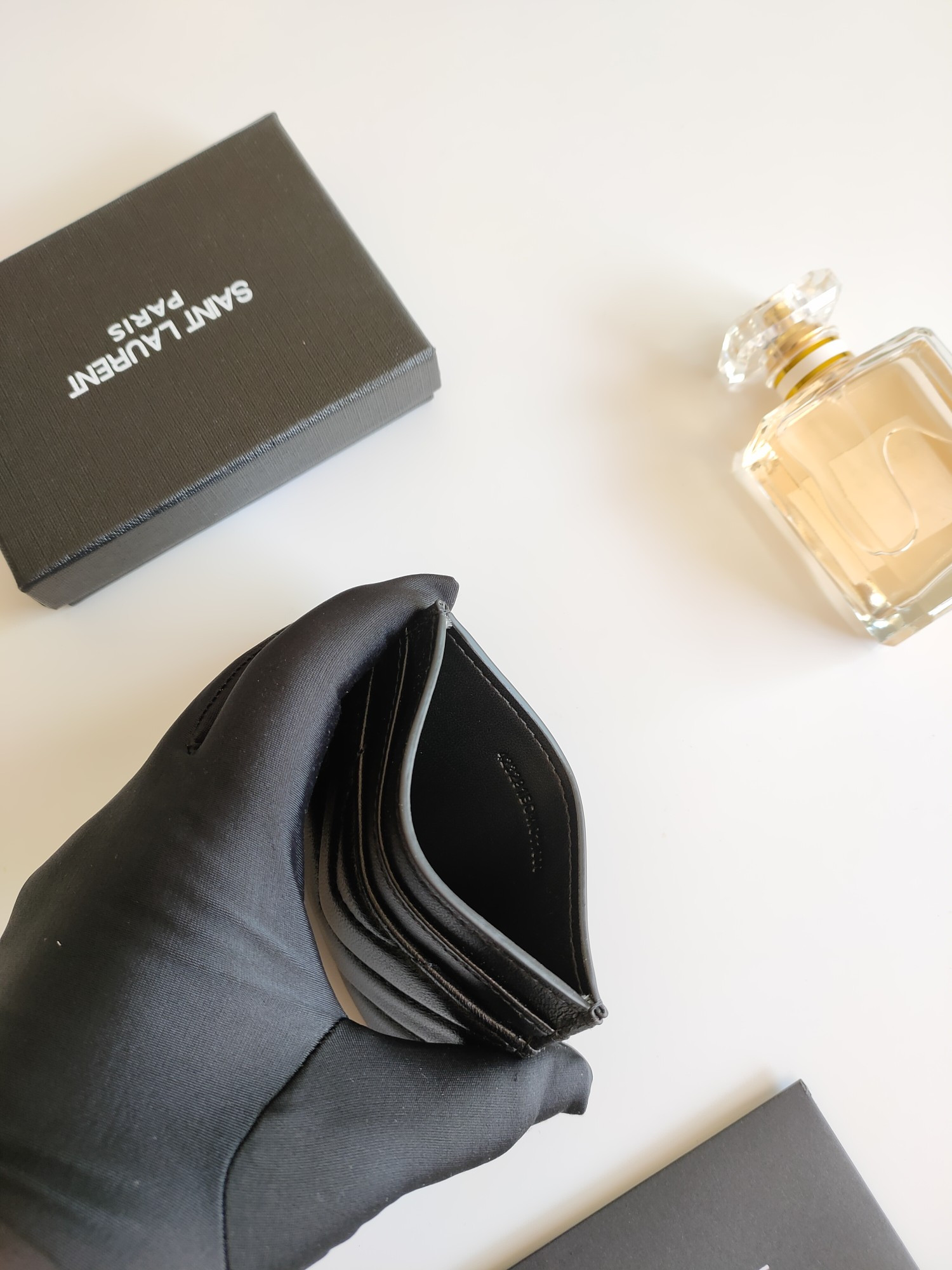 Y*L card holder 10.5×7.5×0.5cm