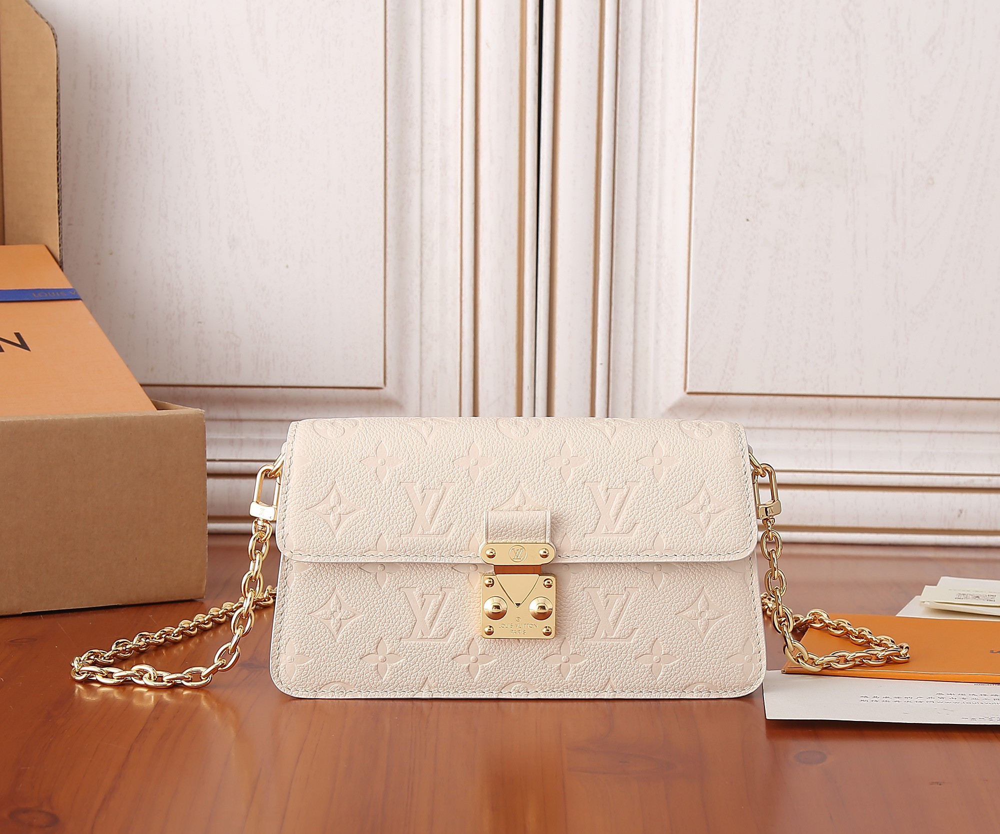 LV Wallet On Chain Métis   M82636   7.5 x 4.3 x 2.2 inches