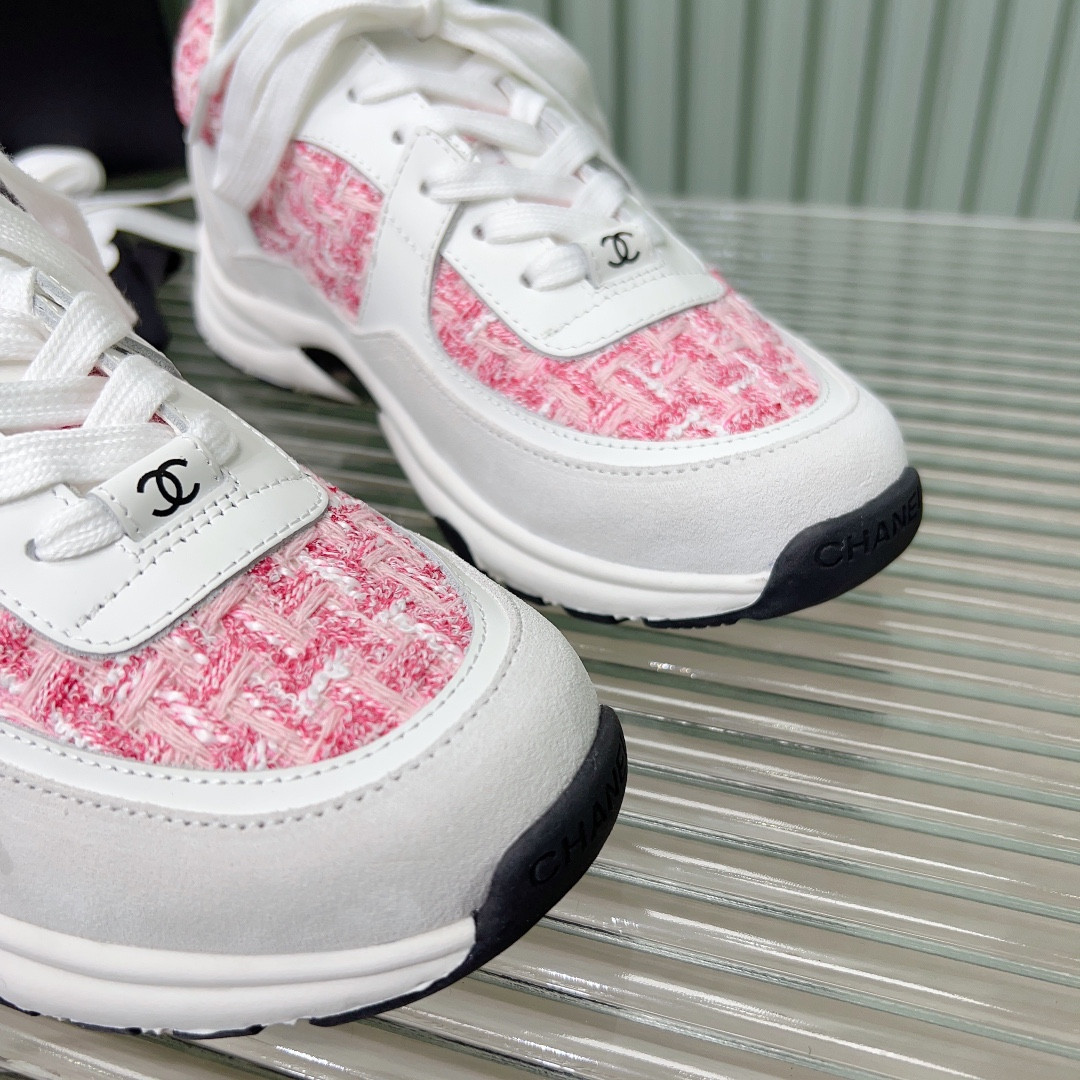 ua Ch*el sneakers tweed