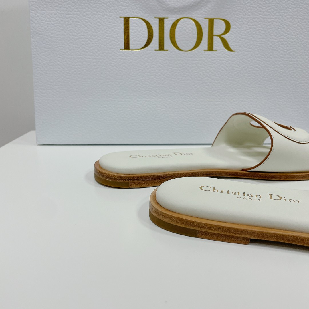 ua D*or d-club slide white