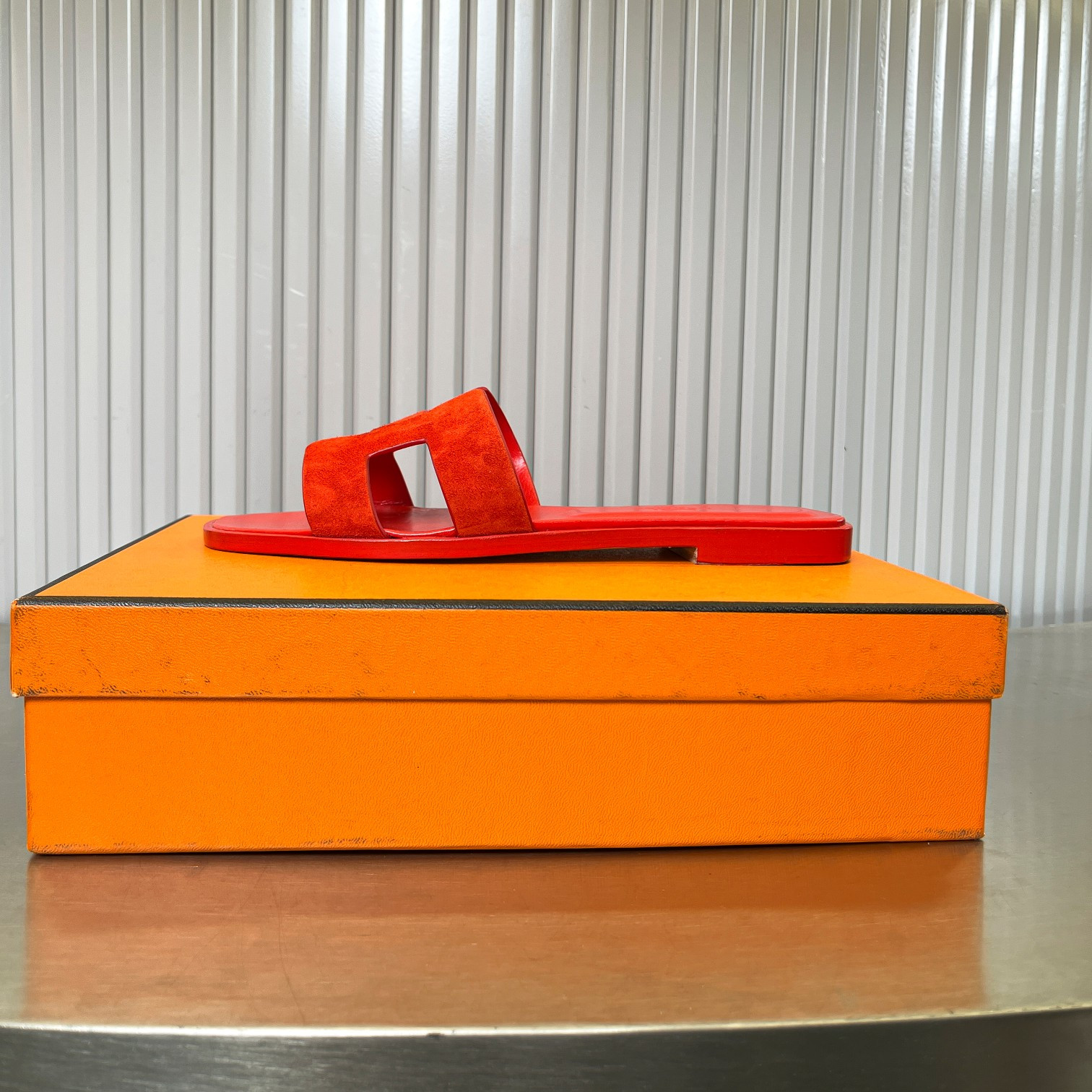 UA Hermès Oran sandal