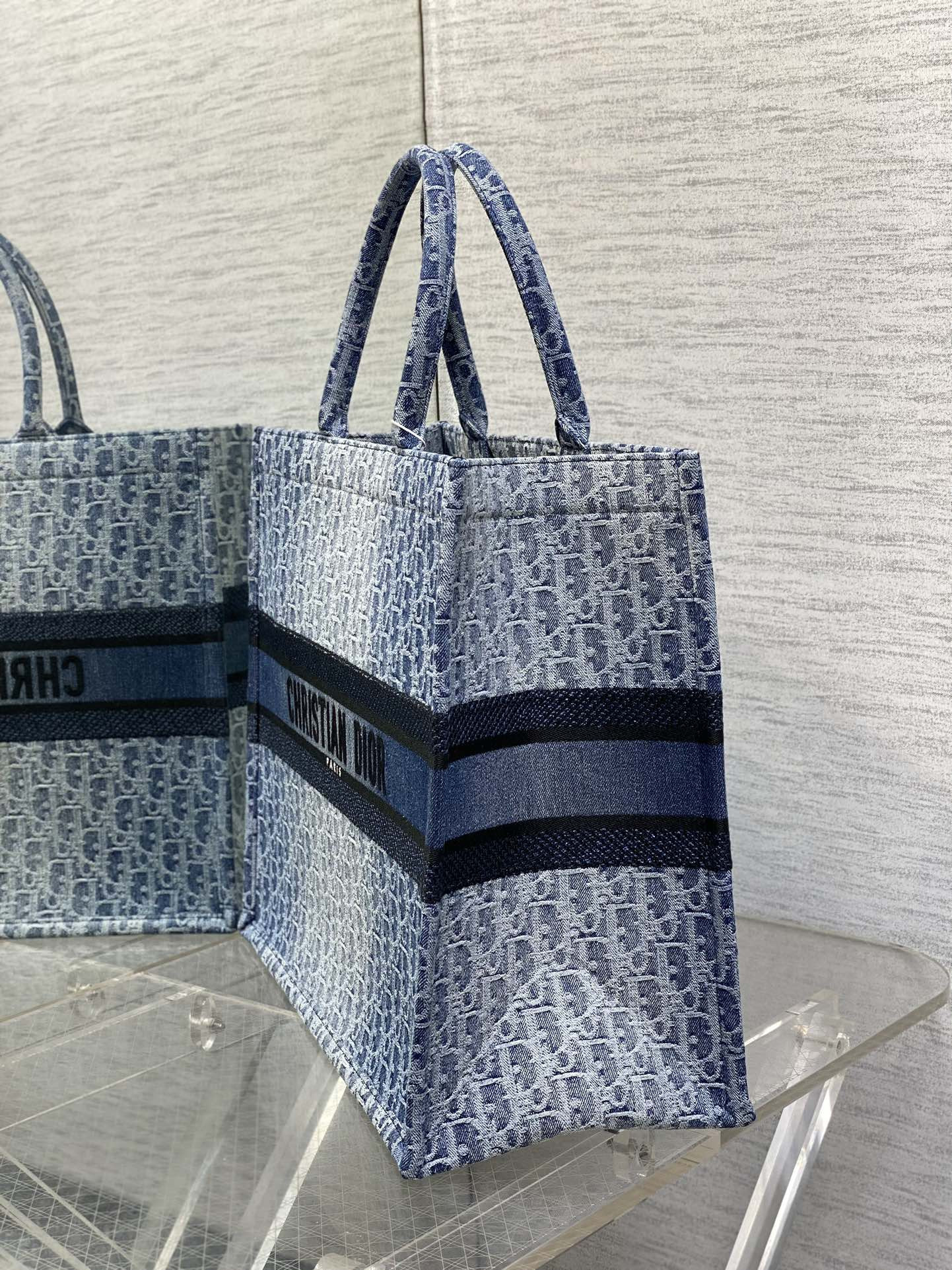 large D*or book tote blue denim D*or oblique jacquard  42 x 35 x 18.5 cm