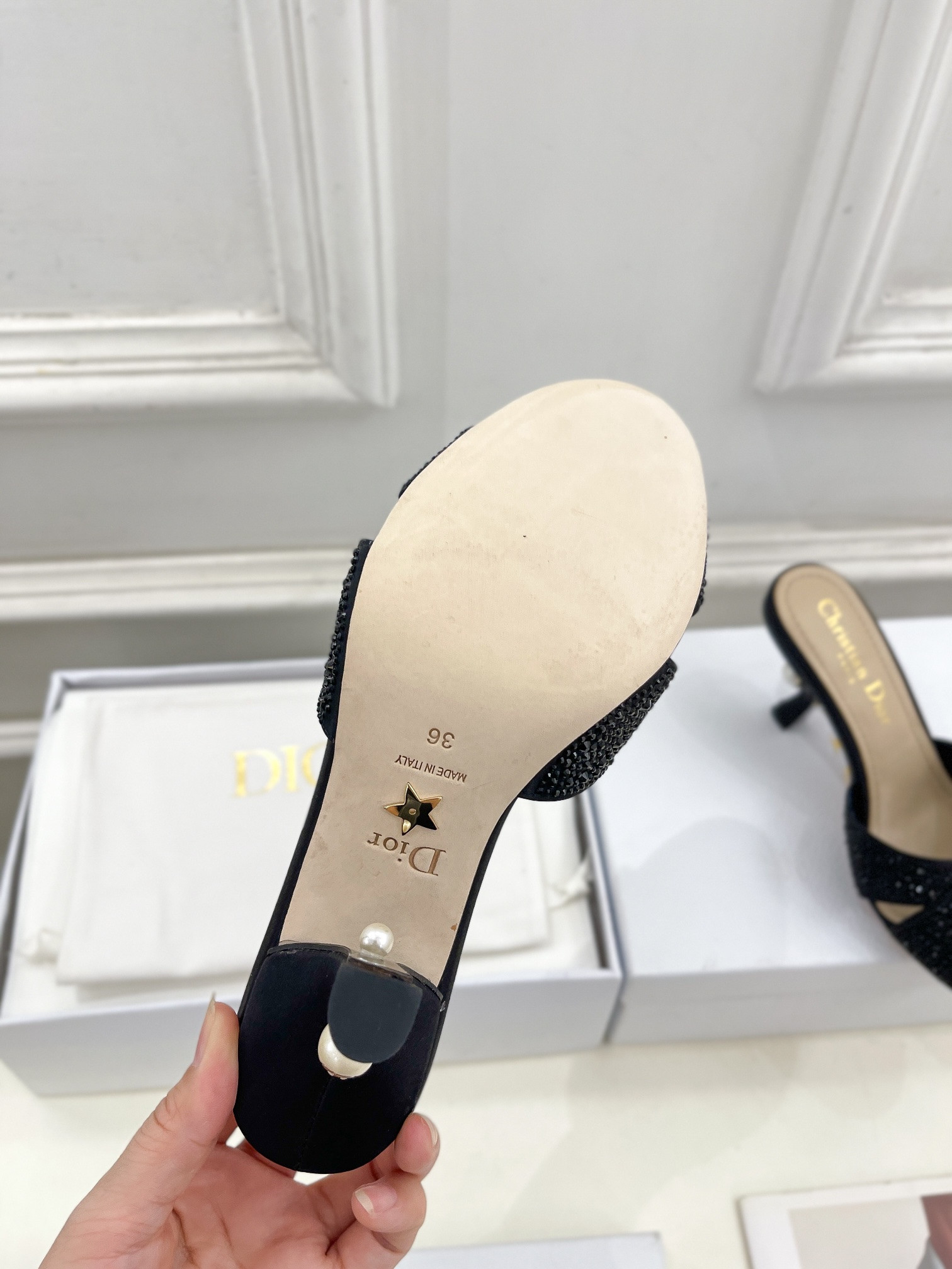 ua D*or tribales heeled slide