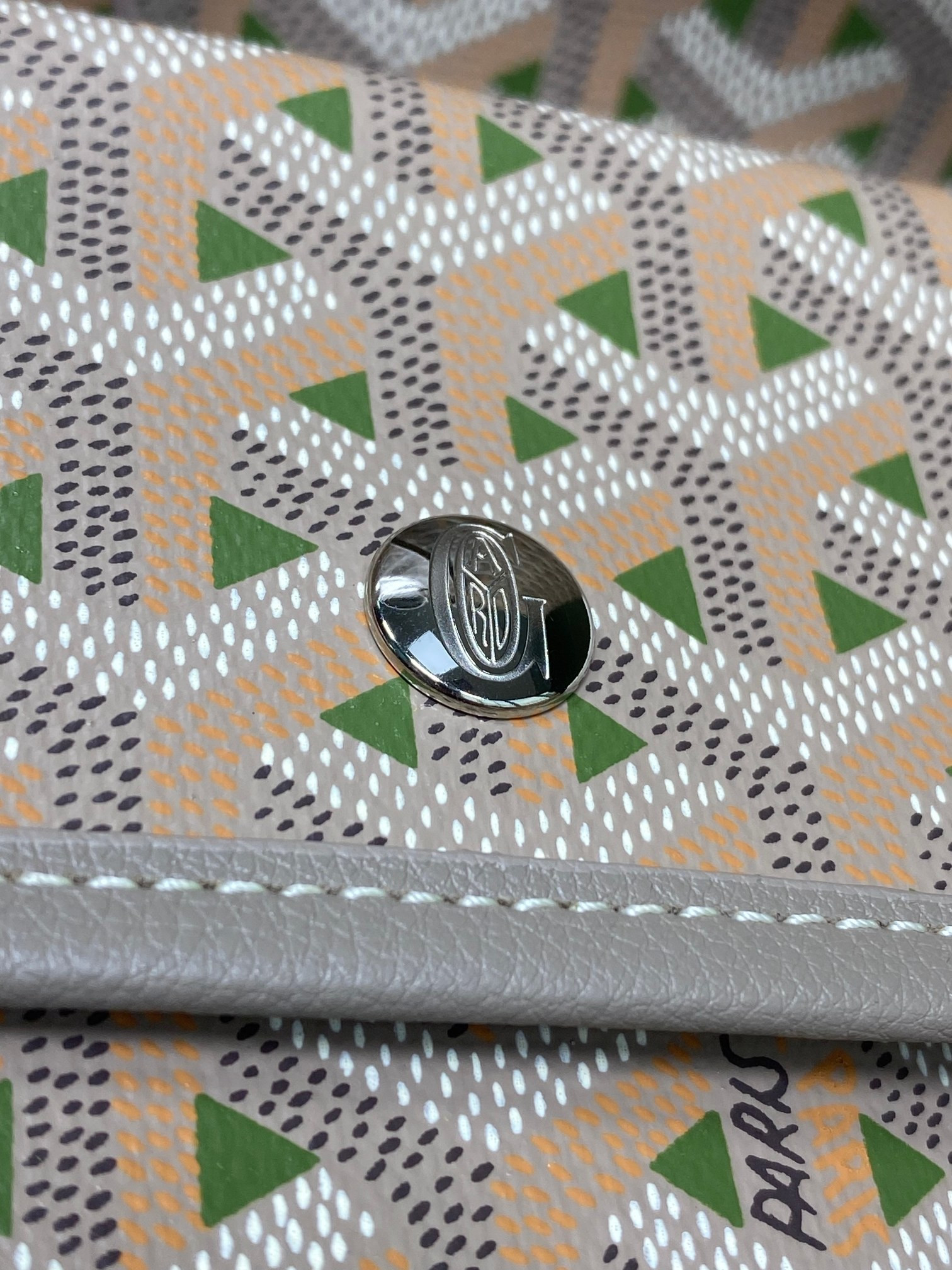 Go*ard small  saint l0*is bag 28 cm x 15 cm x 34 cm