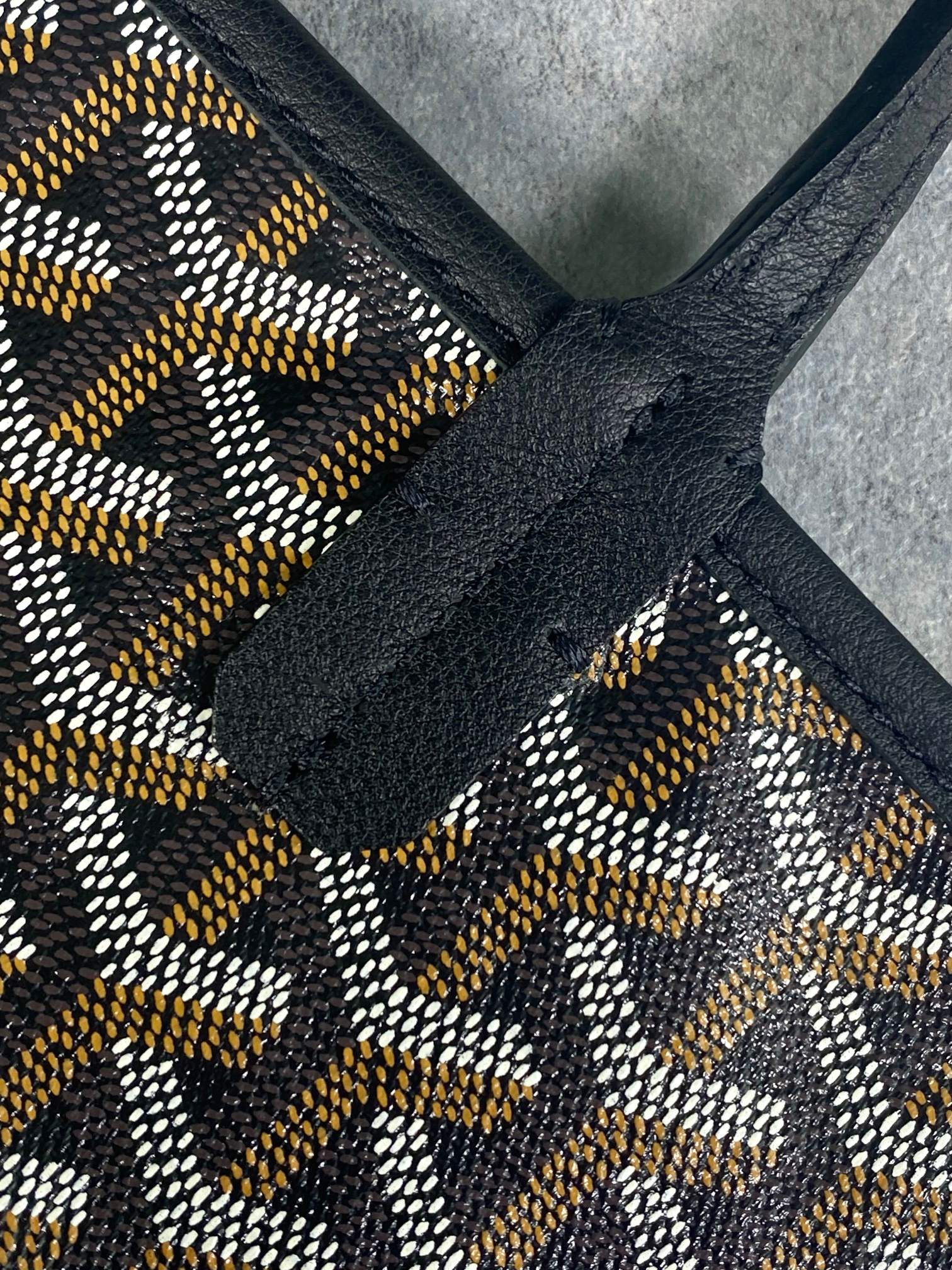 Go*ard saint l0*is gm bag 34 cm x 20 cm x 40 cm