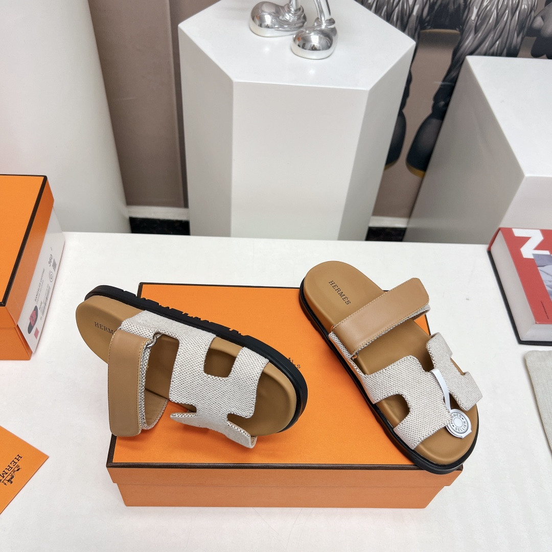 UA Hermès Chypre sandal