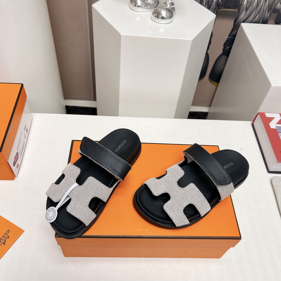 UA Hermès Chypre sandal
