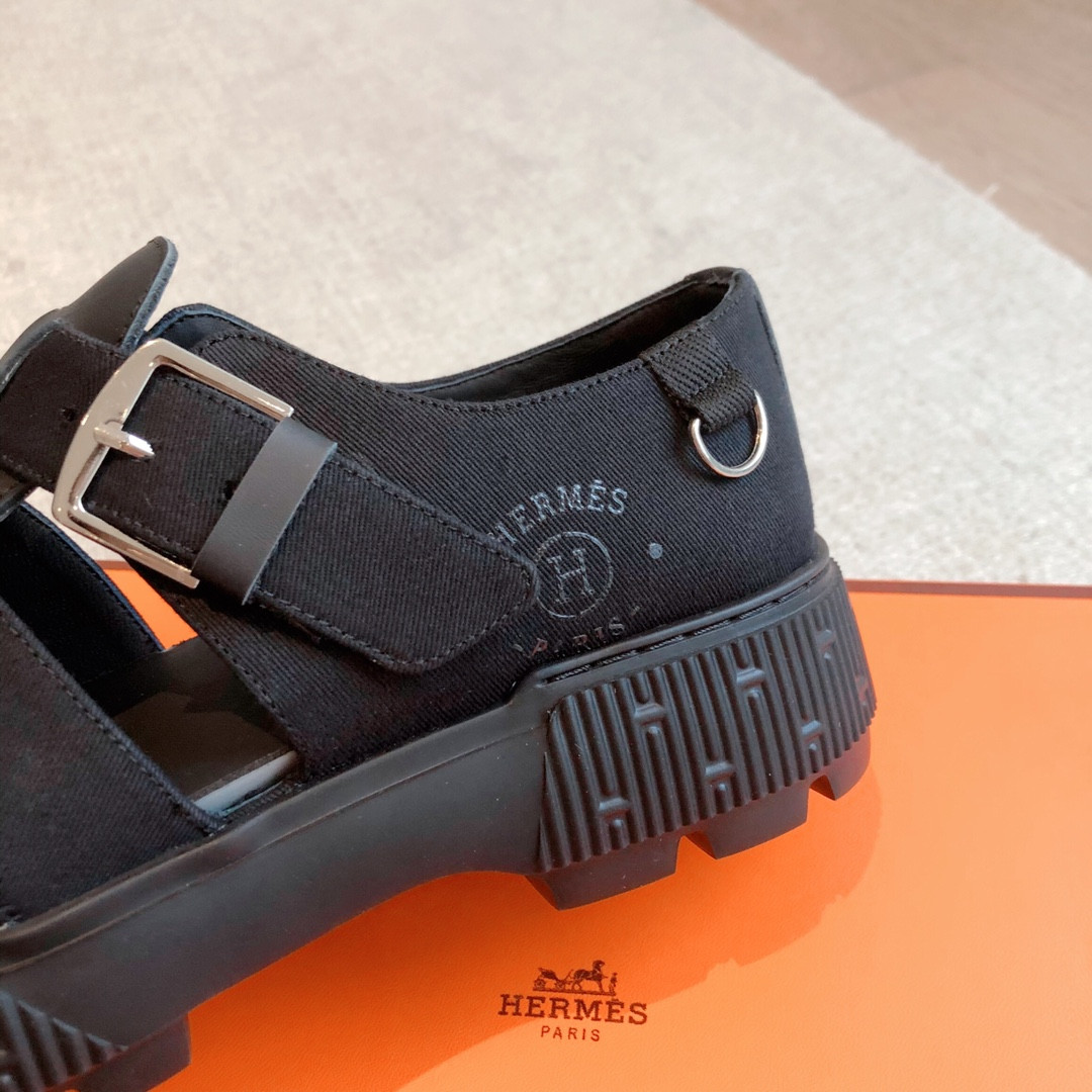 UA Hermès Item sandal