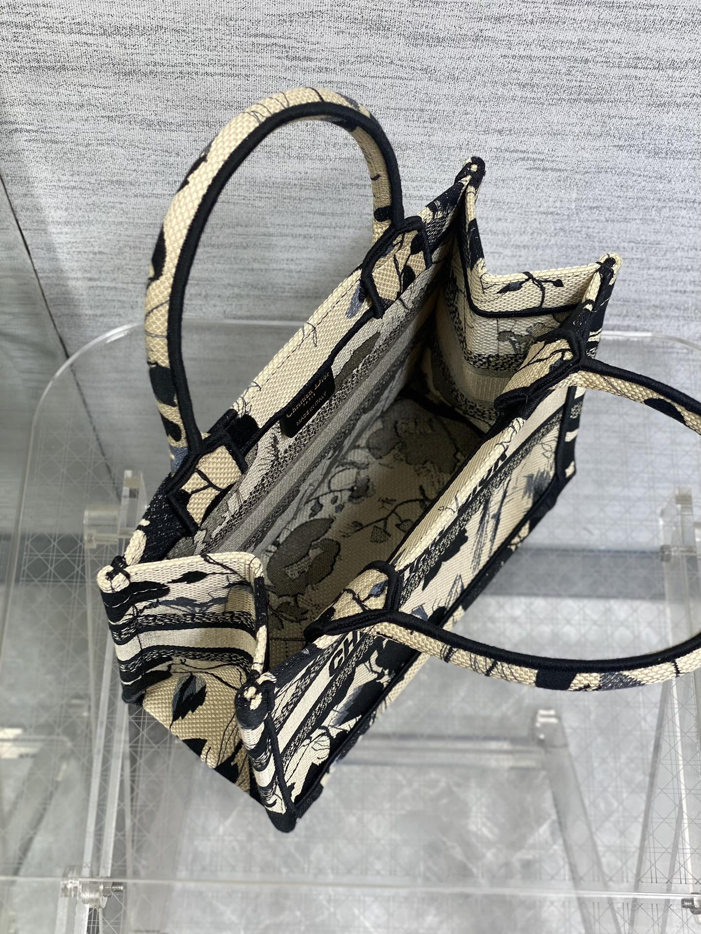 D*or tote 26 x 8 x 22cm