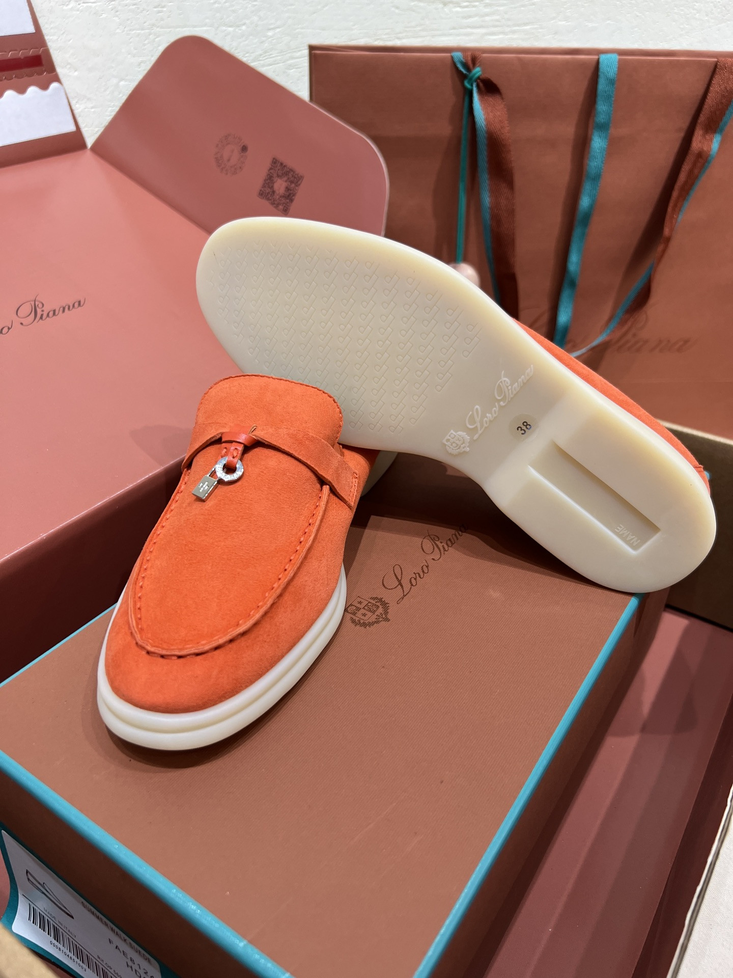 ua L**o p*ana summer charms walk loafers