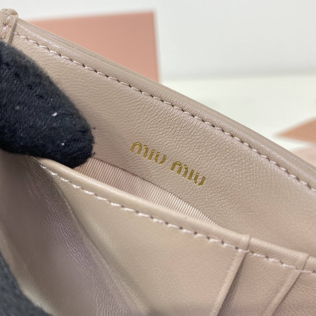 Miu Miu Matelassé nappa leather card holder 8x10.5cm