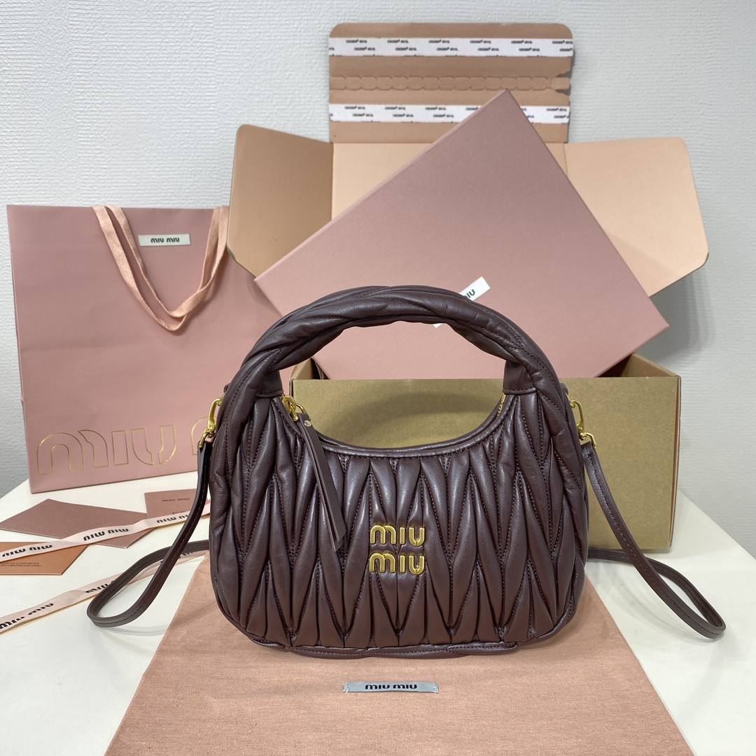 Miu Miu Wander matelassé nappa leather hobo bag 17x20x6cm