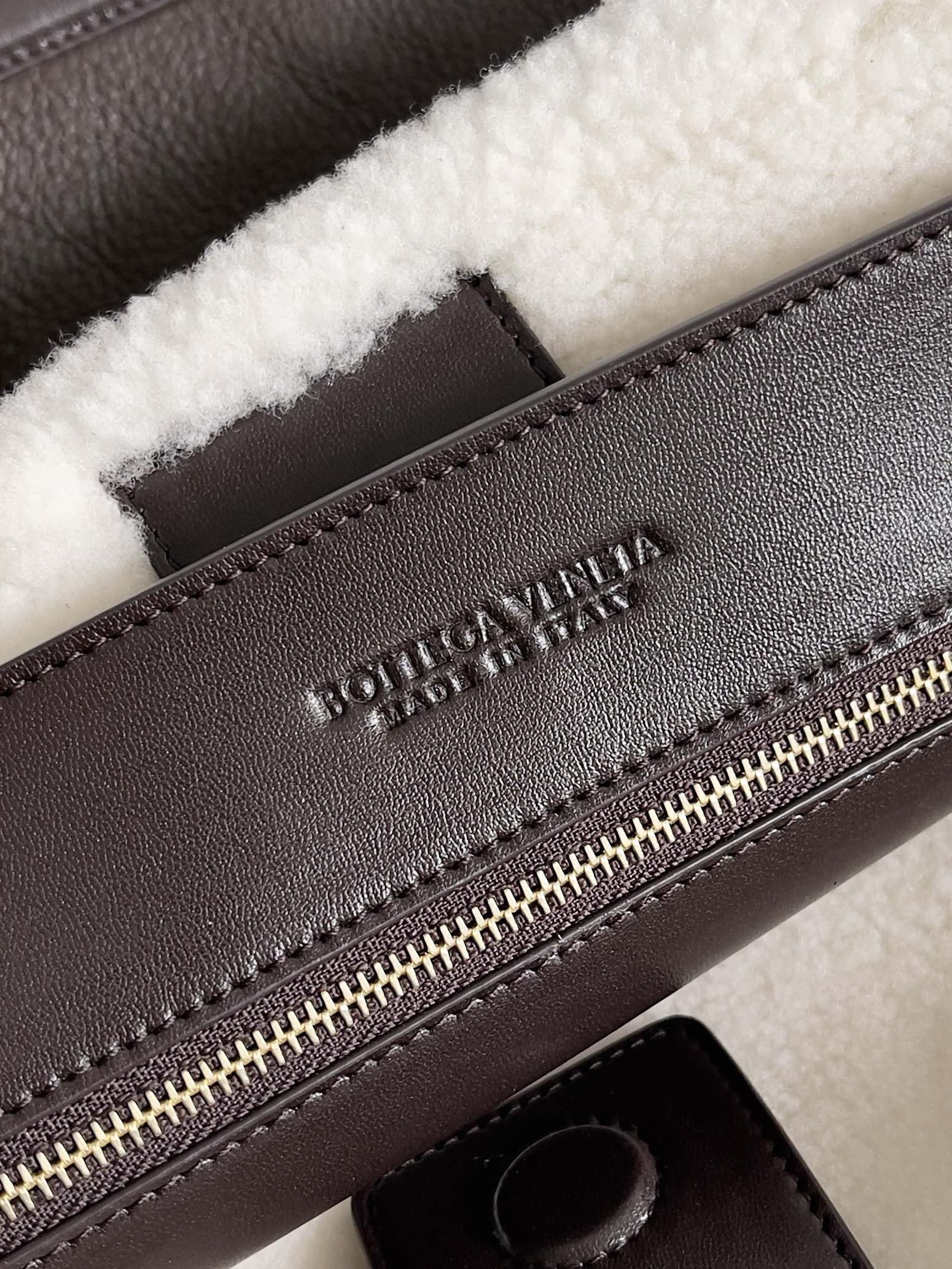 bo*te*ga Ve*ne*ta large andiamo 45x22x34cm