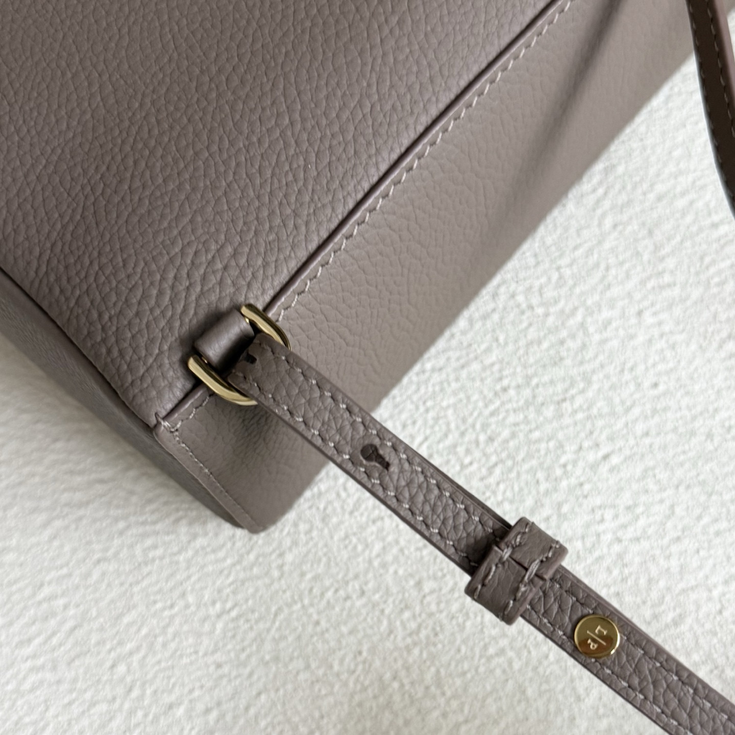 L**o p*ana extra pocket backpack l23.5 23x21x8cm