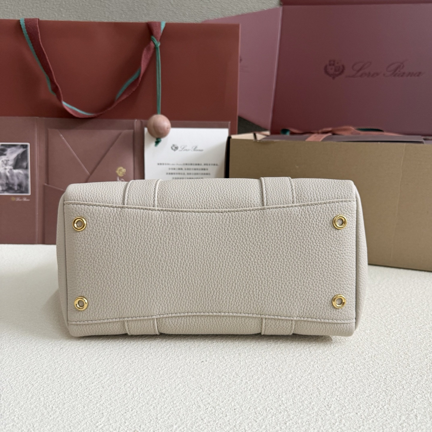 L**o p*ana loom l25 calfskin 25x18x12.5cm